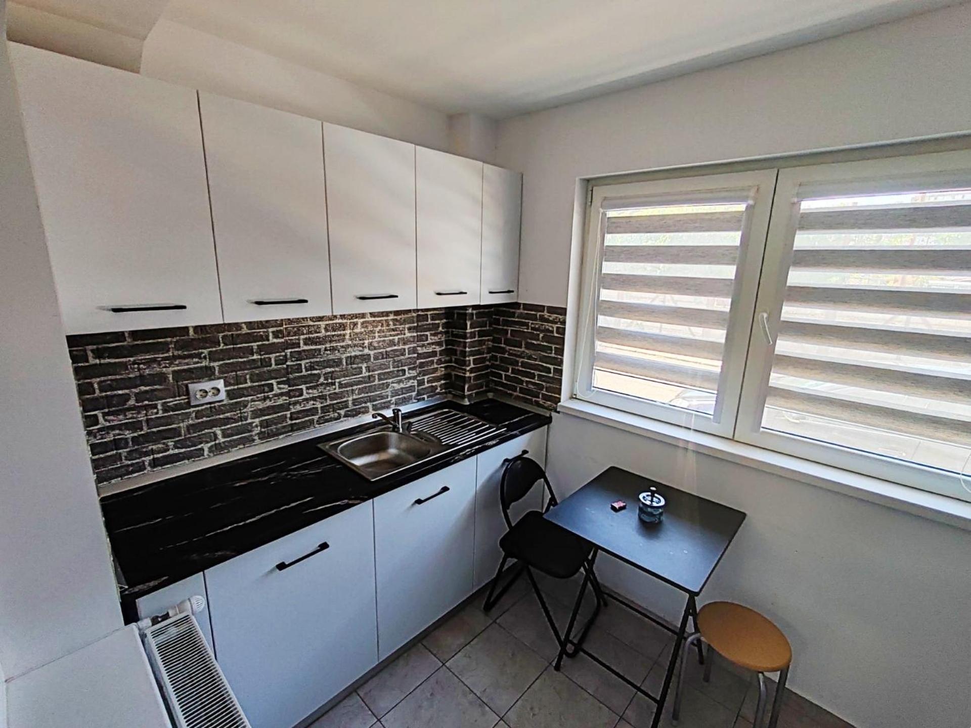Nicolle Studio 2 Питешти Экстерьер фото